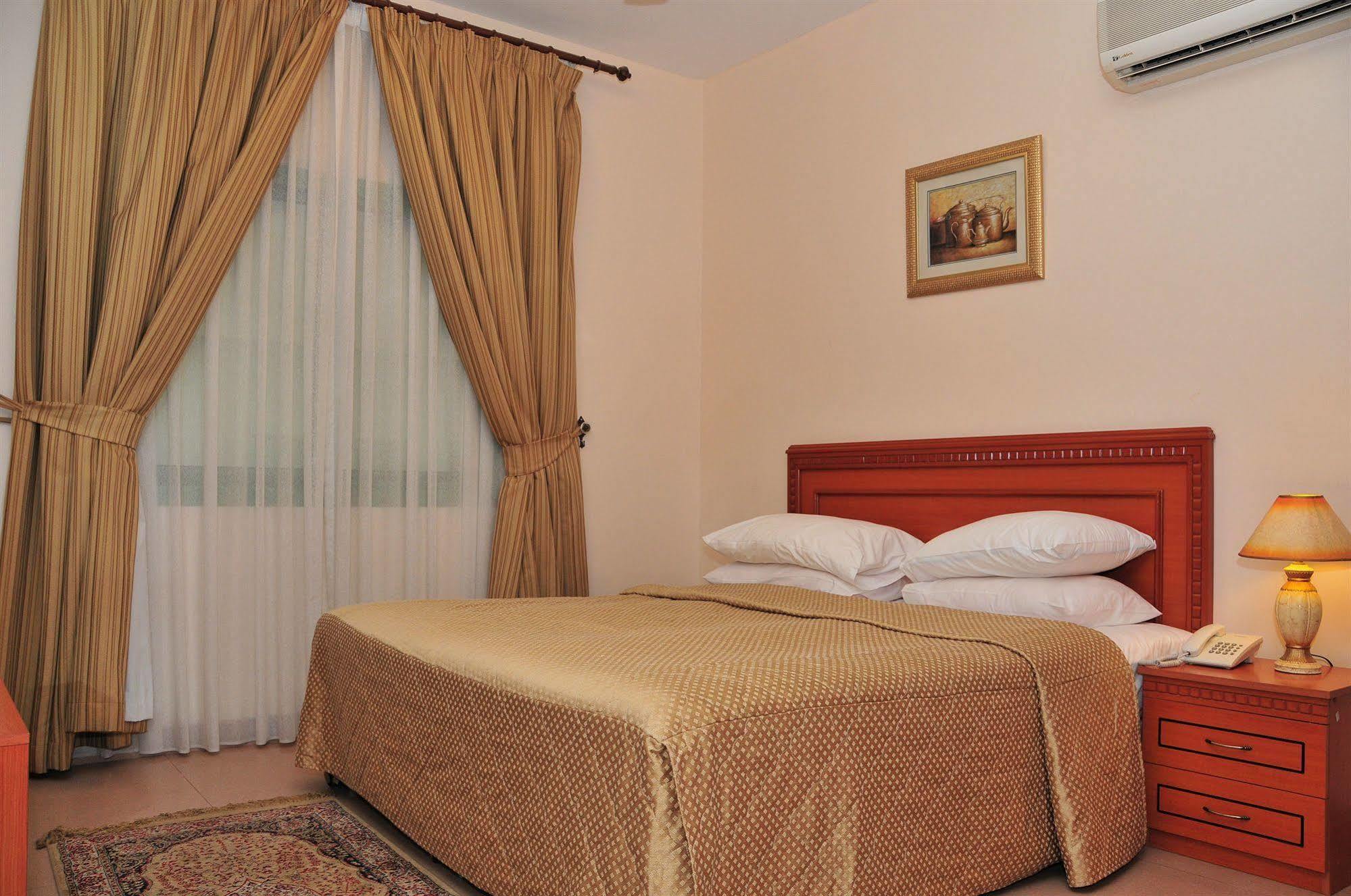 Safeer Plaza Hotel Maskat Pokoj fotografie